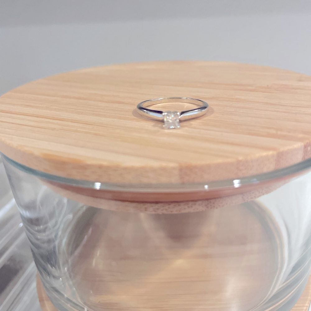 Certified Diamond Ring - .23 ct - size 6